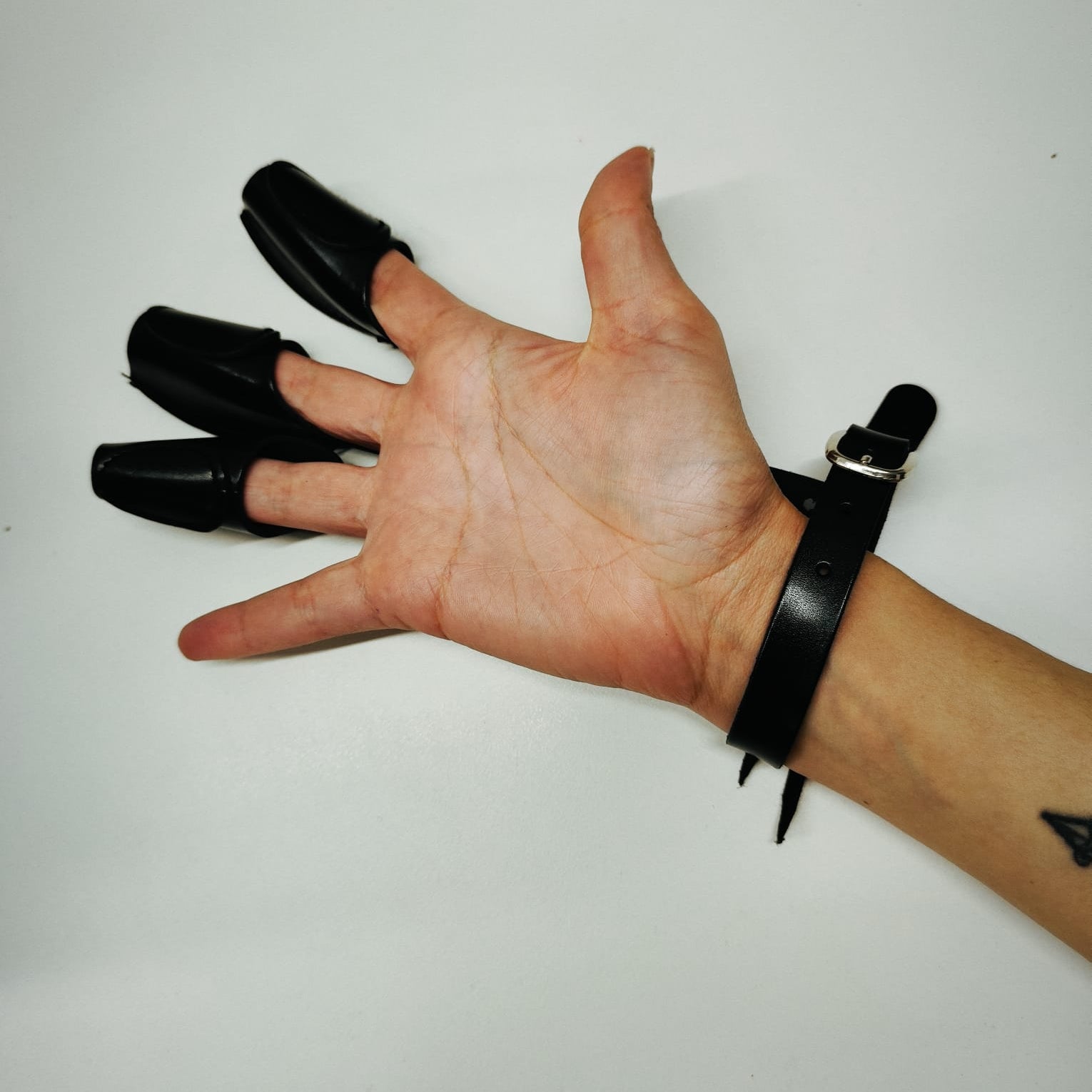 Eden Shooting Glove Black